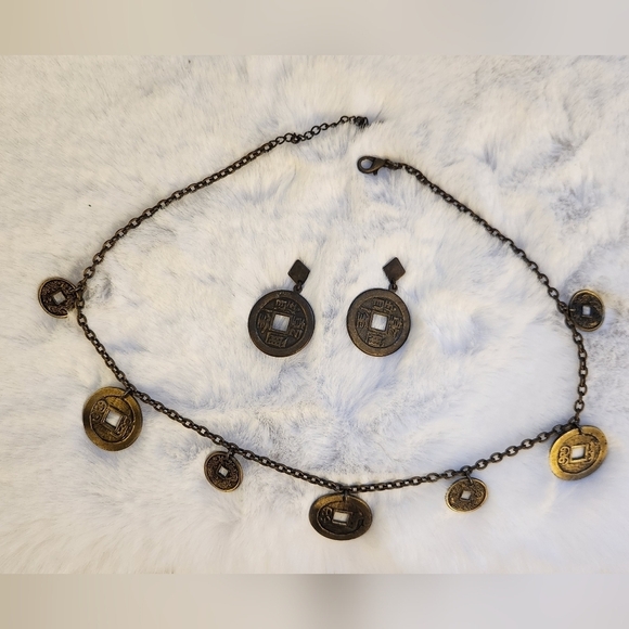Jewelry - Vintage Asian Inspired Necklace and Earrings